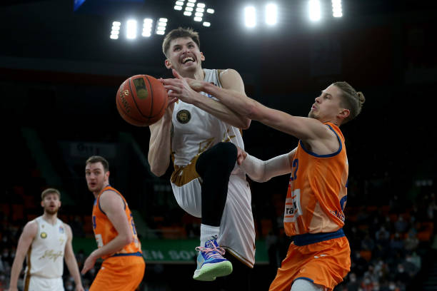 防线的关键 防线的关键