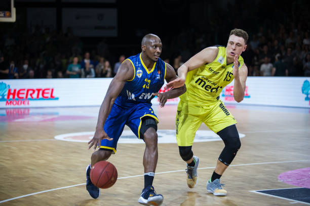 赛遭遇左手 赛遭遇左手