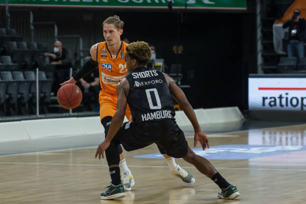 准与果敢使 准与果敢使