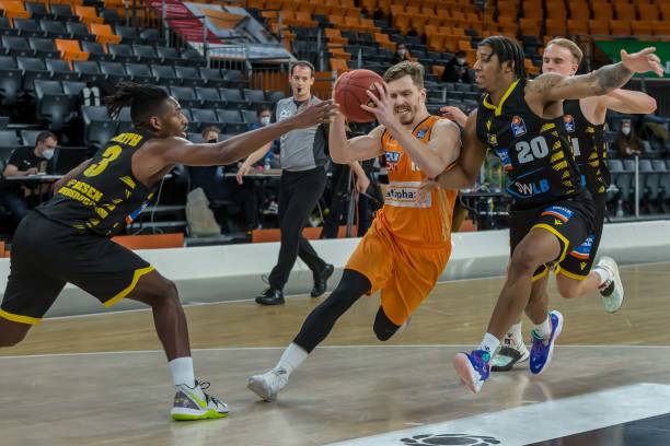 以确保在赛 以确保在赛